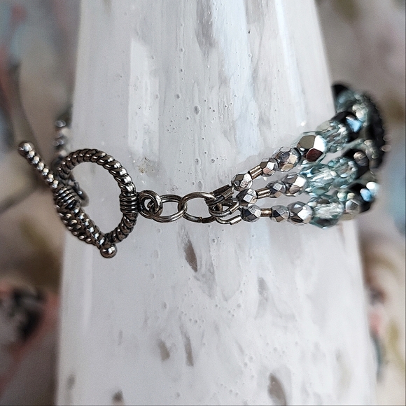 Glass Button Icy Blue Beaded Silver Tone Triple Strand Toggle Clasp Bracelet - Picture 8 of 8